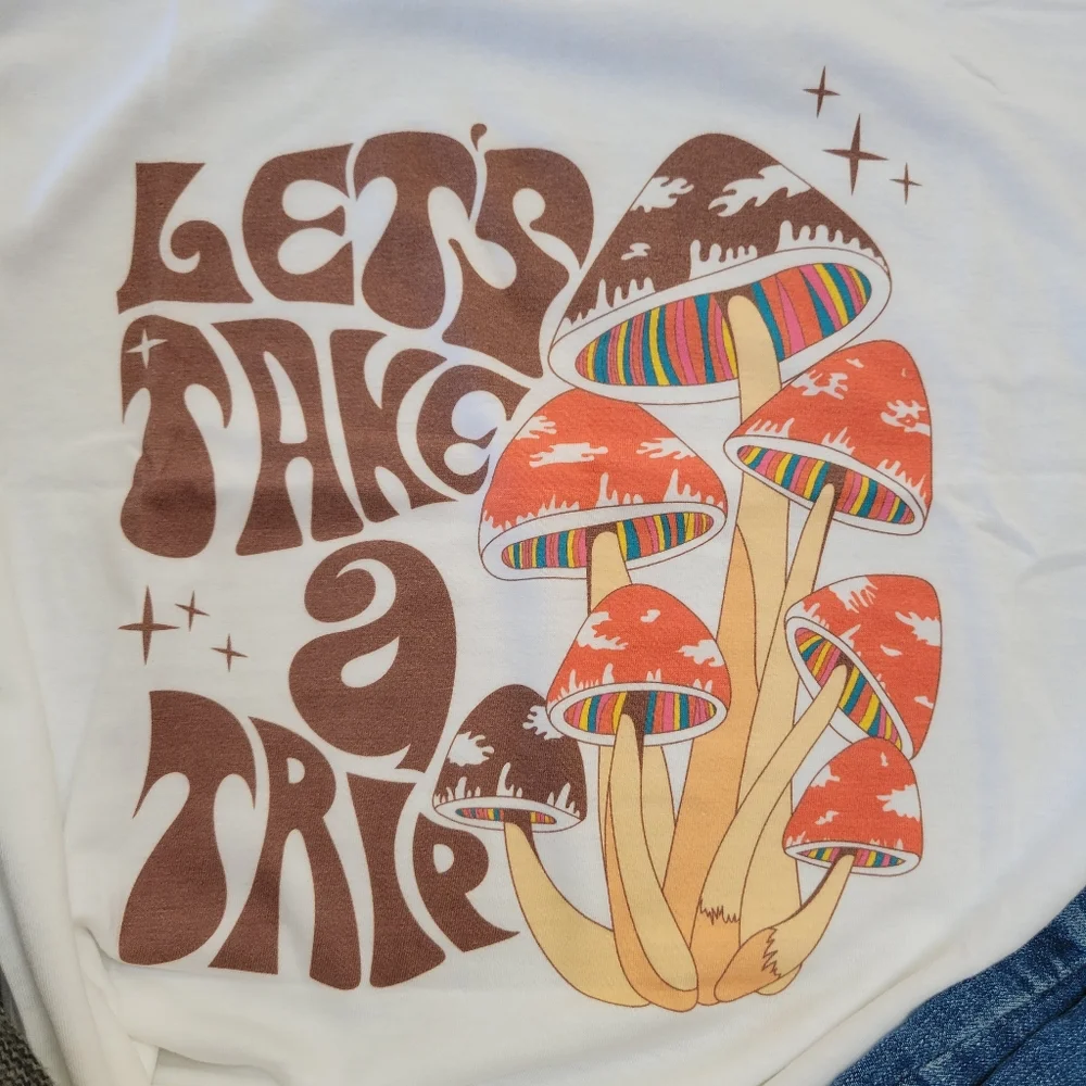 Retro Graphic T Shirt Mushroom Trip Unisex - Picture 3 of 3
